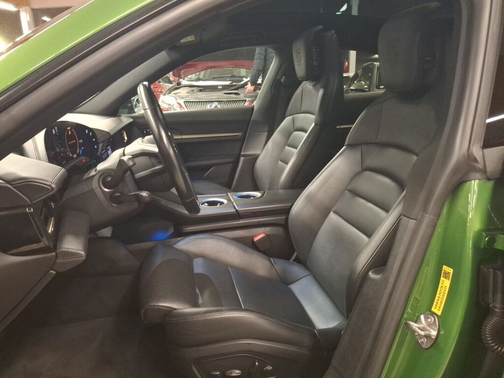 Porsche Taycan 2021 Vihreä