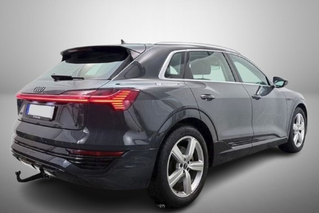 Audi Q8 e-tron 2023 Harmaa