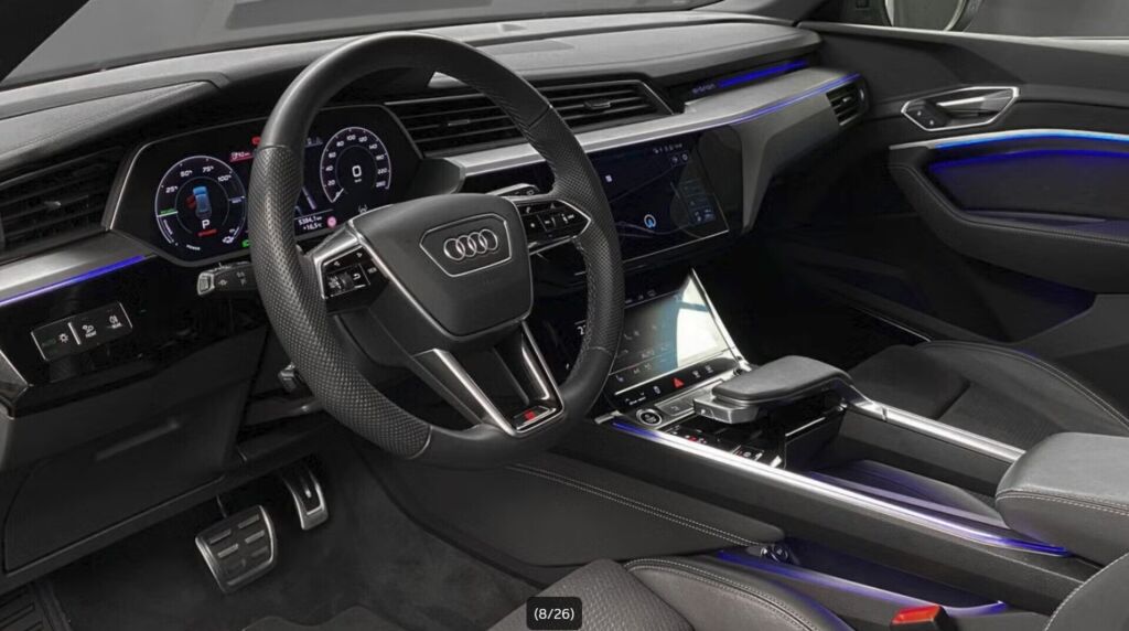 Audi Q8 e-tron 2024 Harmaa (Daytona Grey)