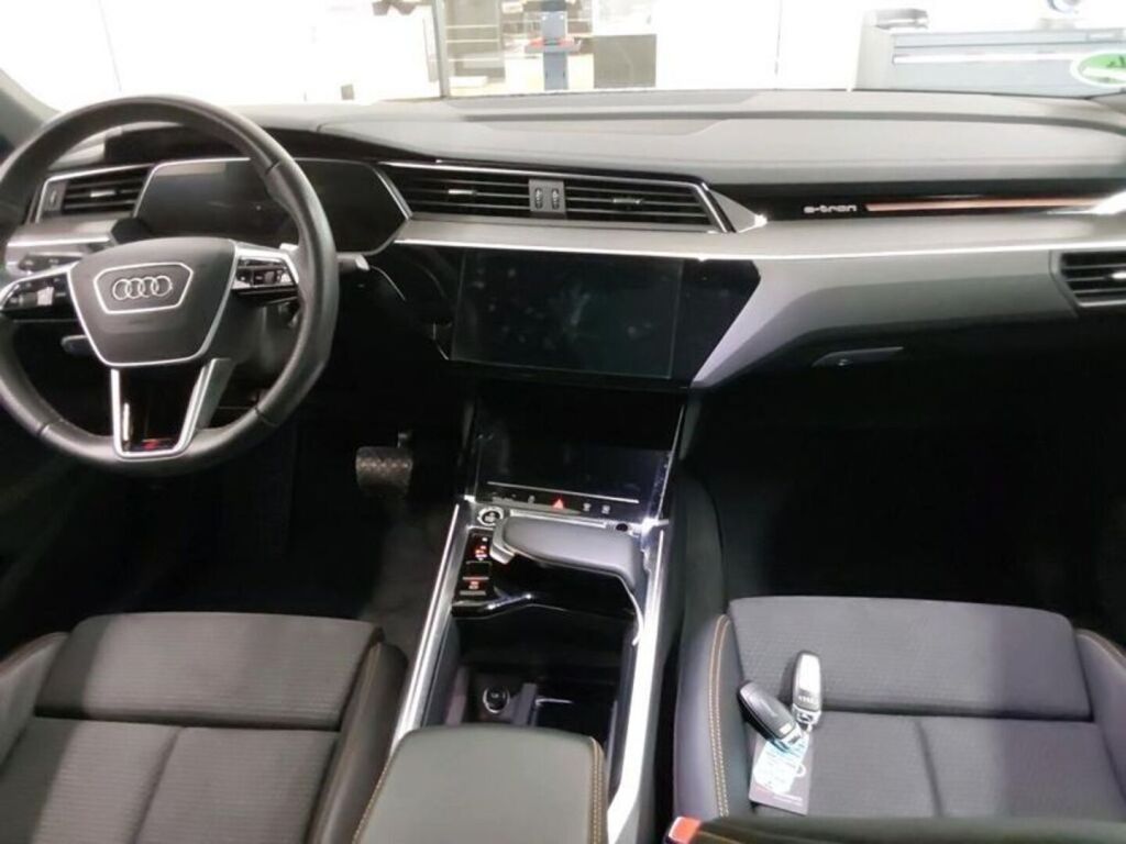 Audi e-tron 2023 