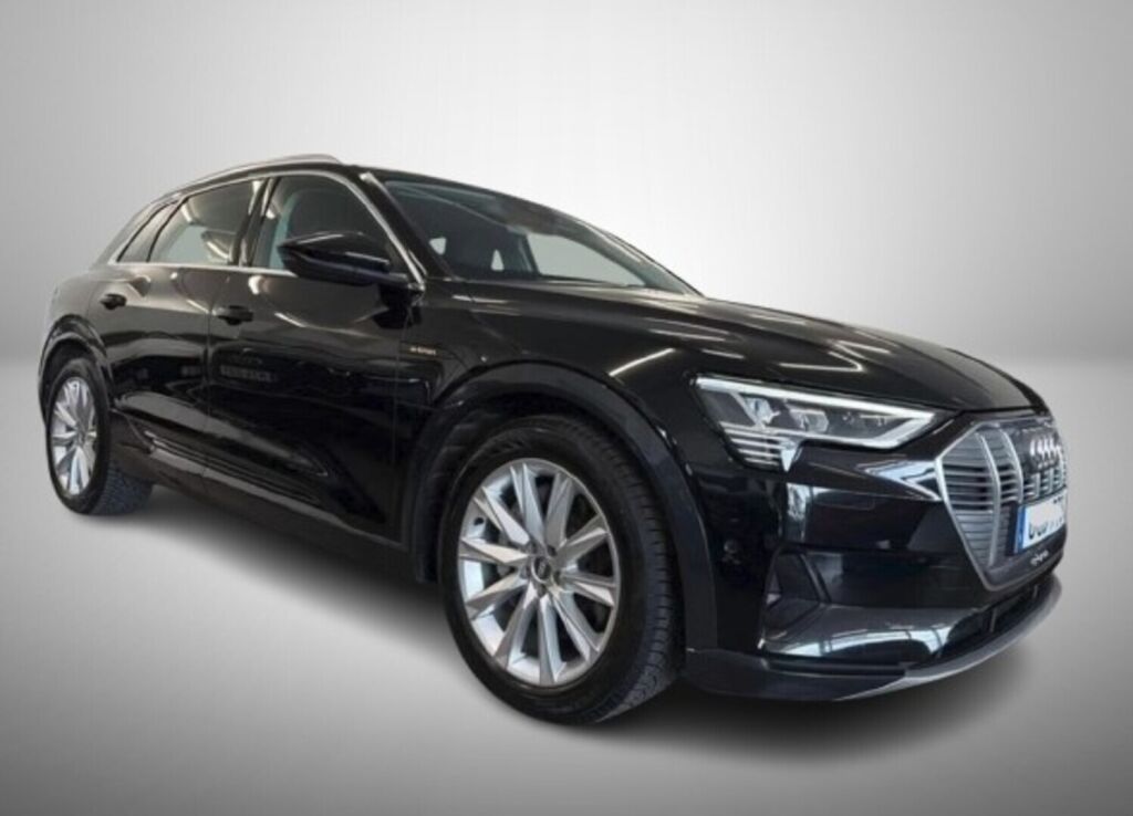 Audi e-tron 2020 Musta