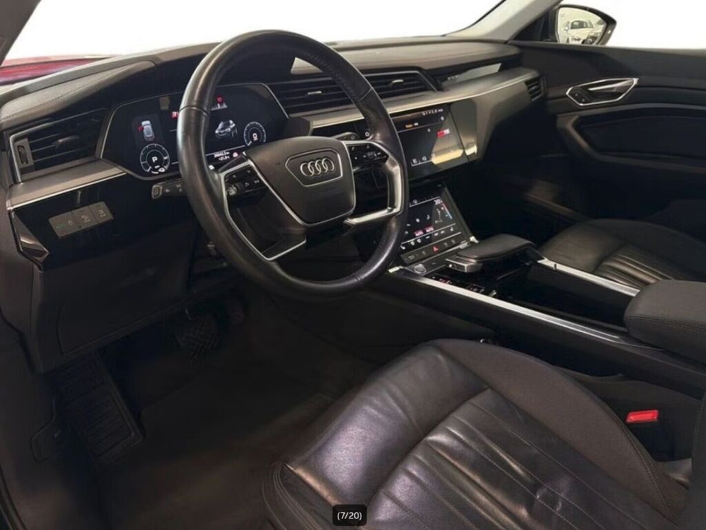 Audi e-tron 2020 Musta