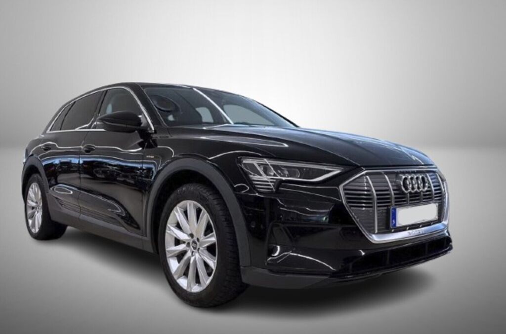 Audi e-tron 2020 Musta