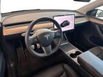 Tesla Model Y 2023 Musta