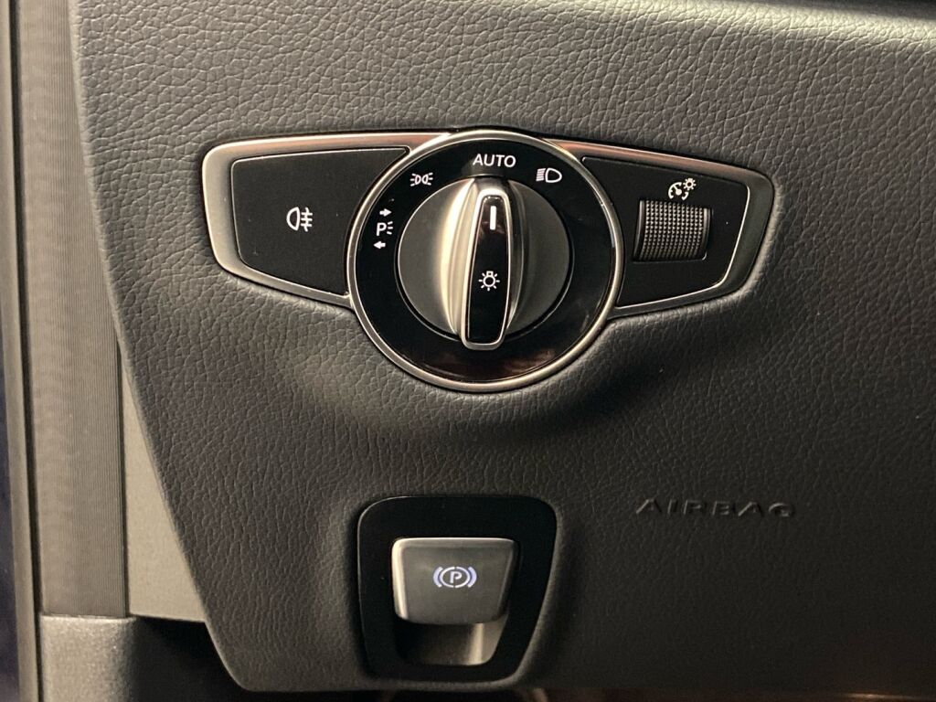 Mercedes-Benz E 2023 