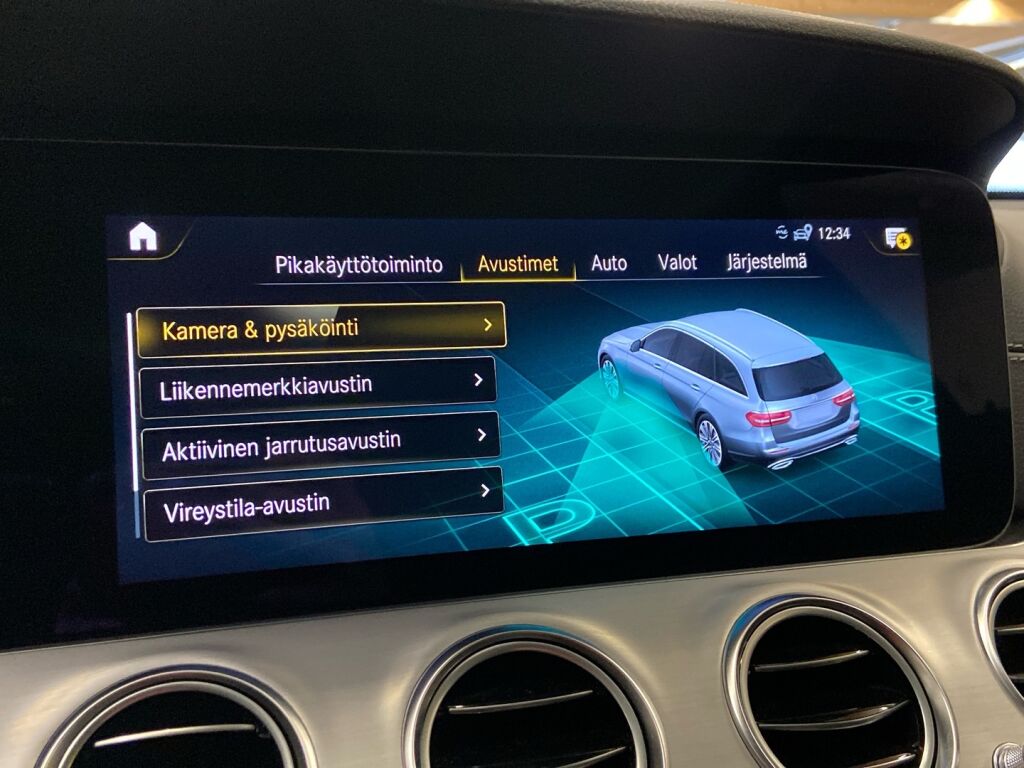 Mercedes-Benz E 2023 