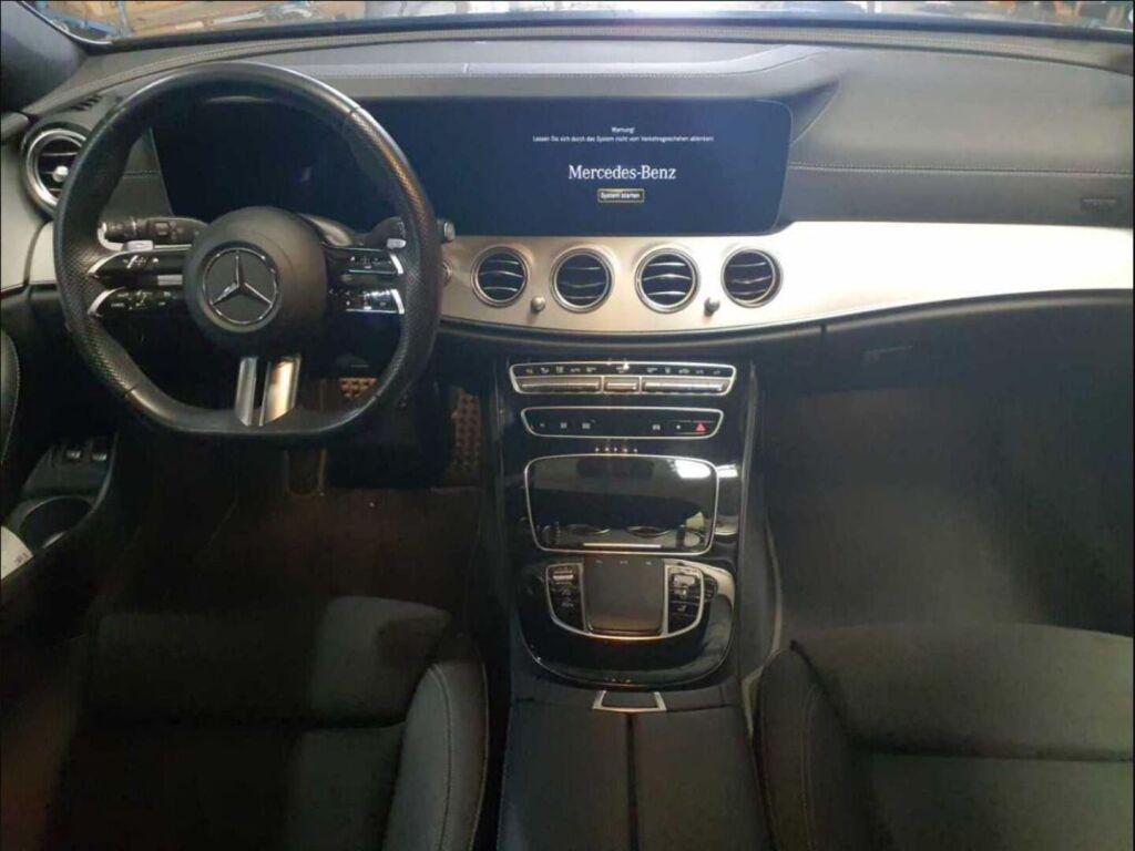 Mercedes-Benz E 2023 