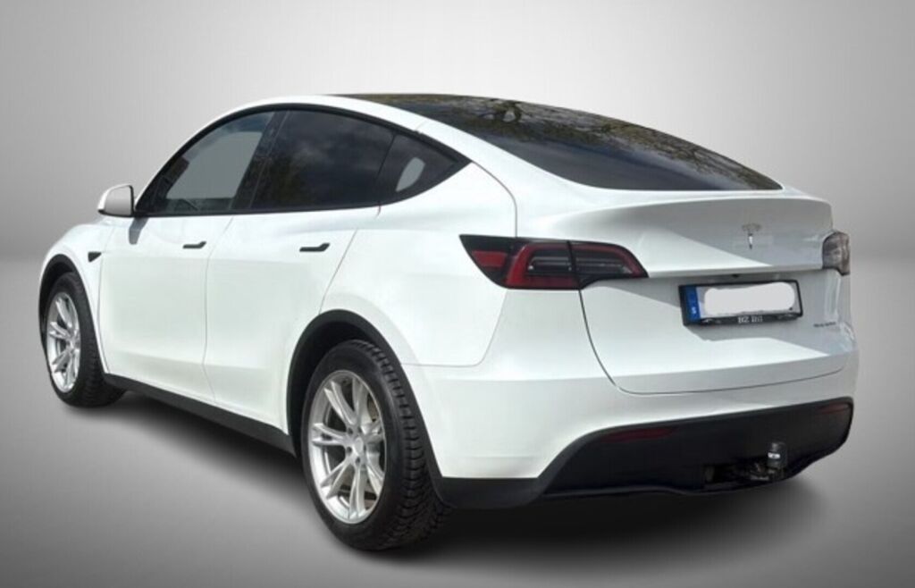 Tesla Model Y 2024 Valkoinen