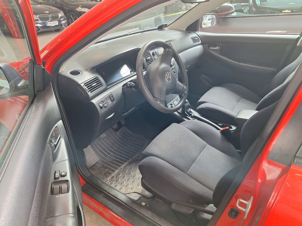Toyota Corolla 2006 Punainen