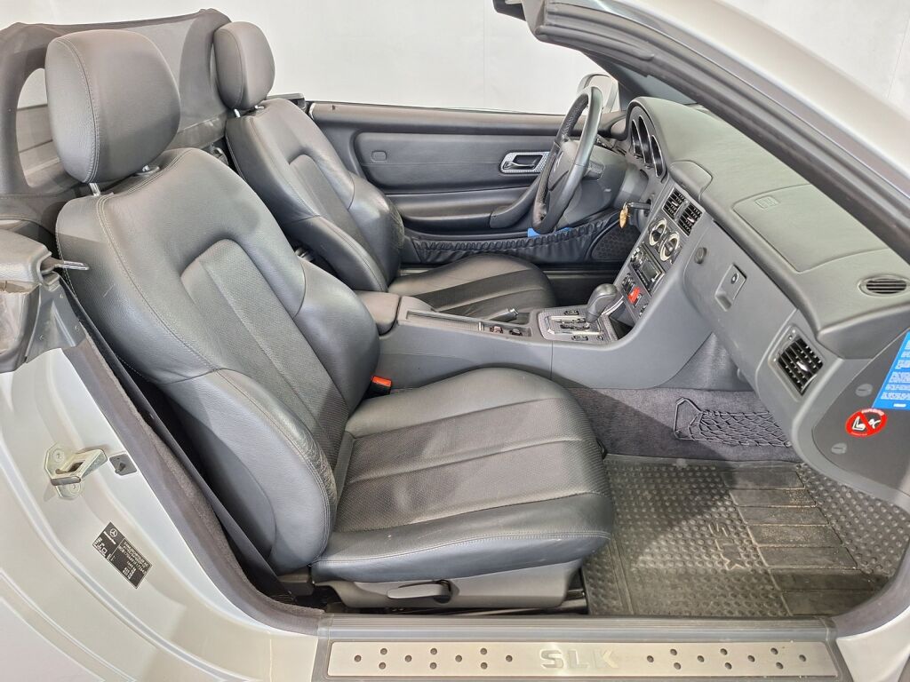 Mercedes-Benz SLK 2000 Harmaa