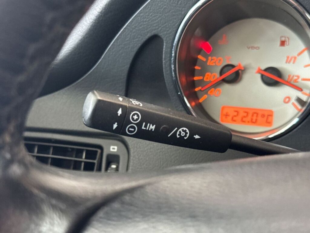 Mercedes-Benz SLK 2000 Harmaa