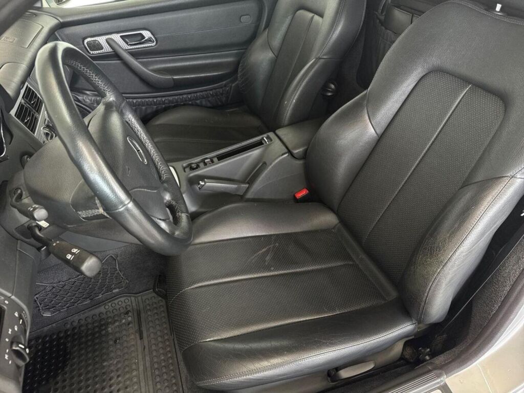 Mercedes-Benz SLK 2000 Harmaa