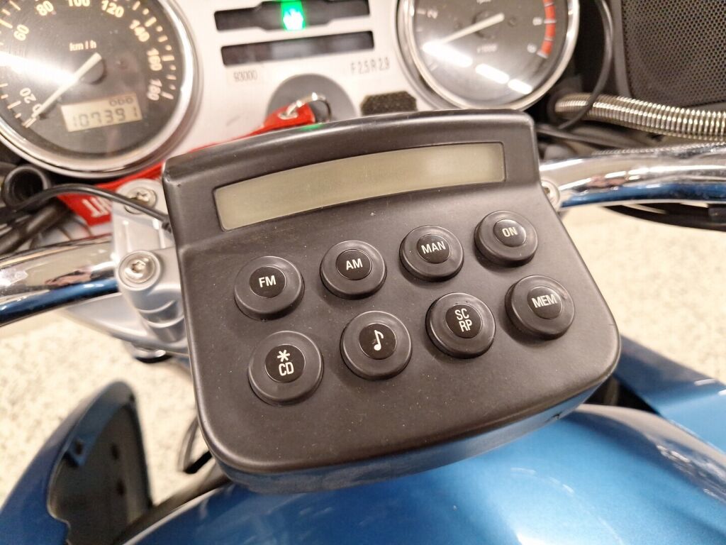 BMW R 2003 VALKOINEN