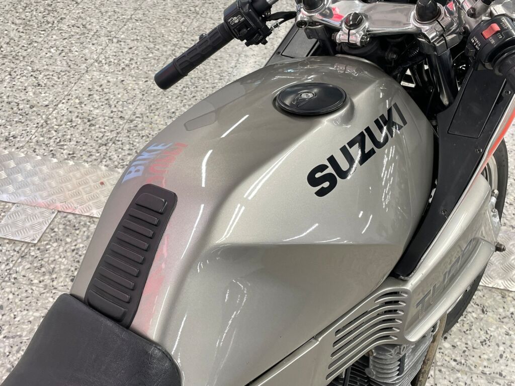 Suzuki XN 1983 