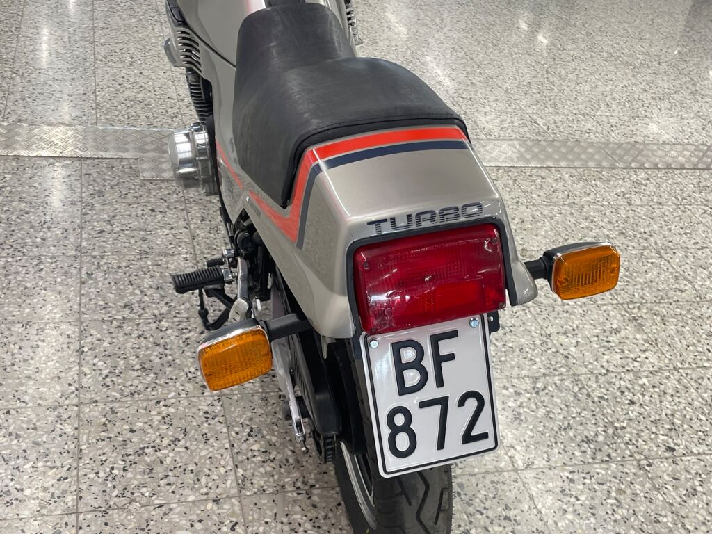 Suzuki XN 1983 