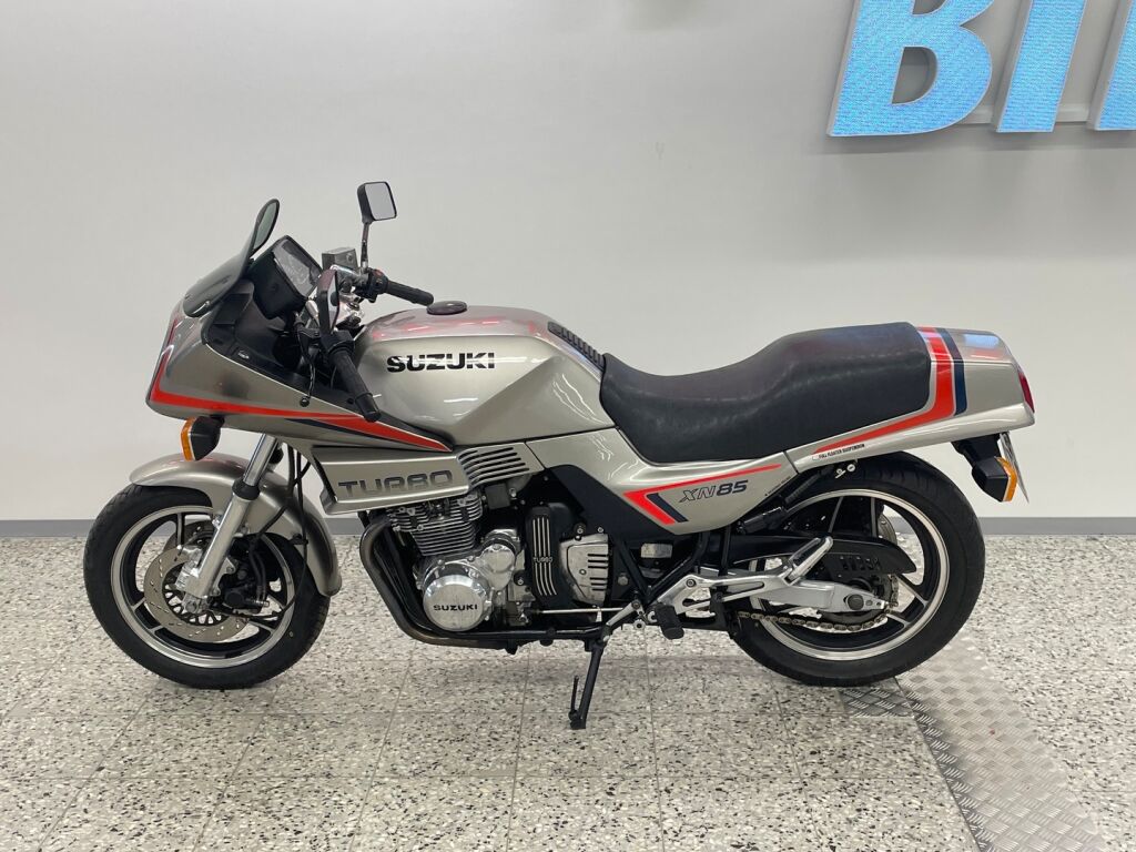 Suzuki XN 1983 