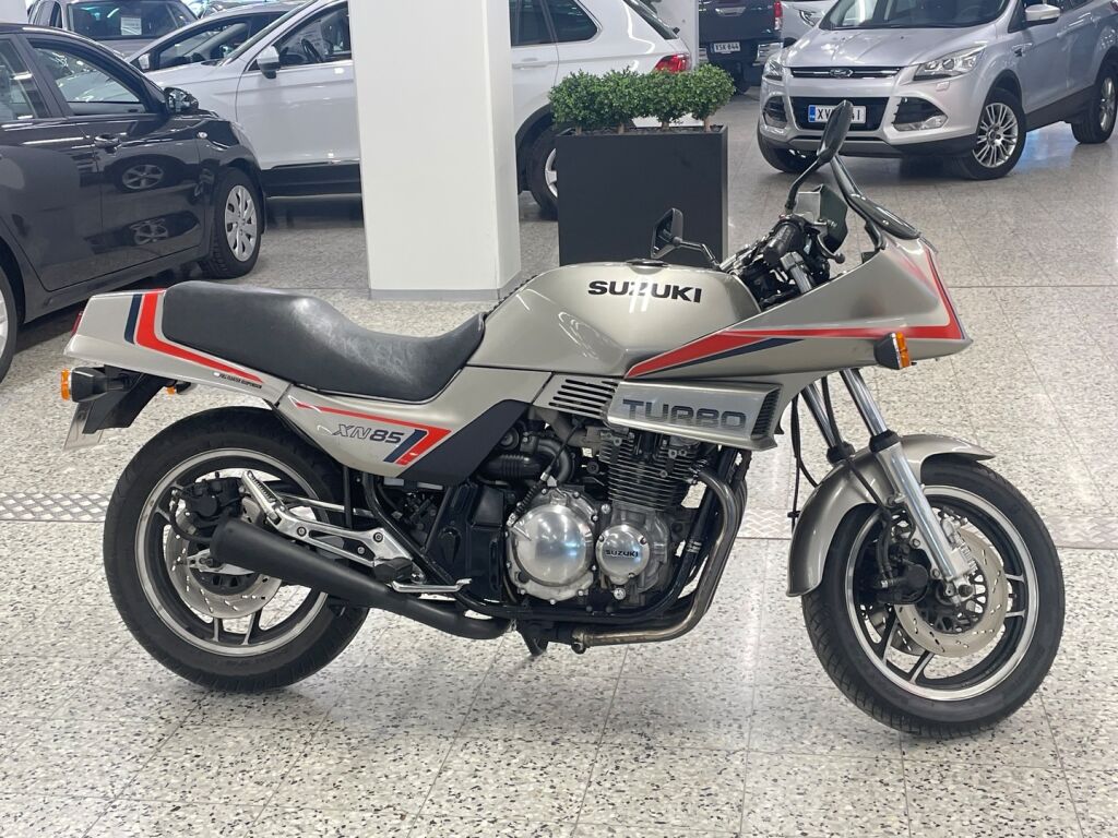 Suzuki XN 1983 