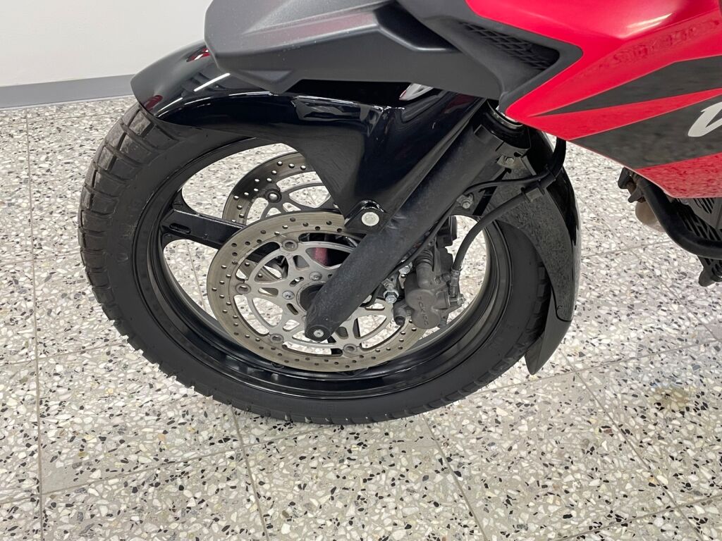 Suzuki DL 2005 