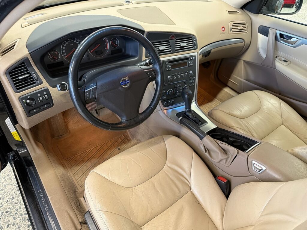 Volvo S60 2008 Musta