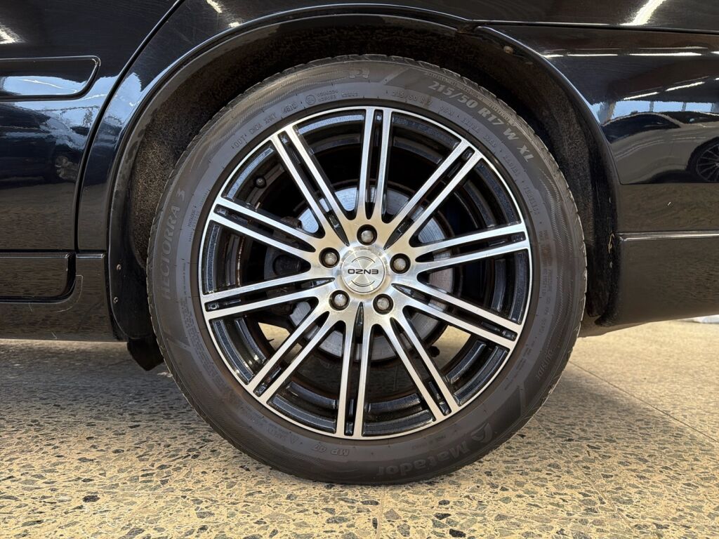 Volvo S60 2008 Musta