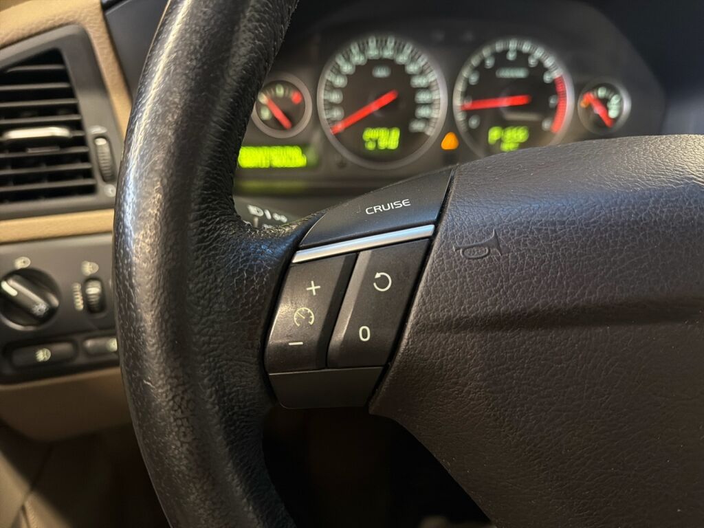 Volvo S60 2008 Musta