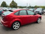 Ford Focus 2008 Punainen