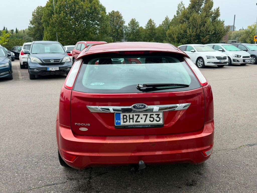 Ford Focus 2008 Punainen