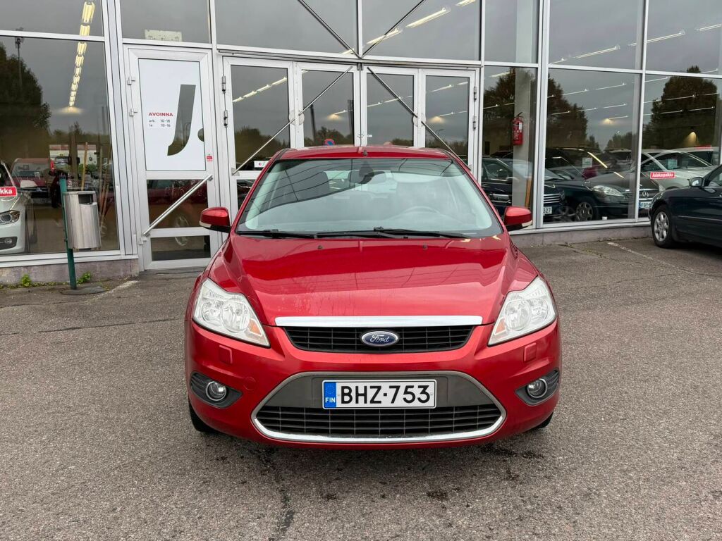 Ford Focus 2008 Punainen