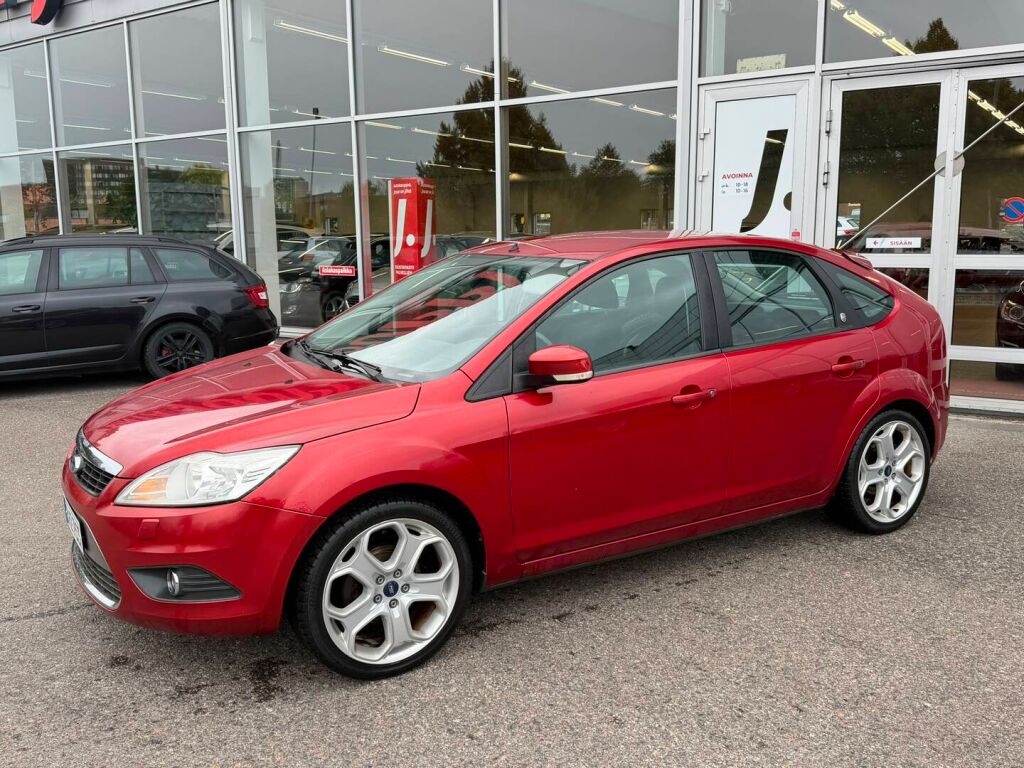 Ford Focus 2008 Punainen
