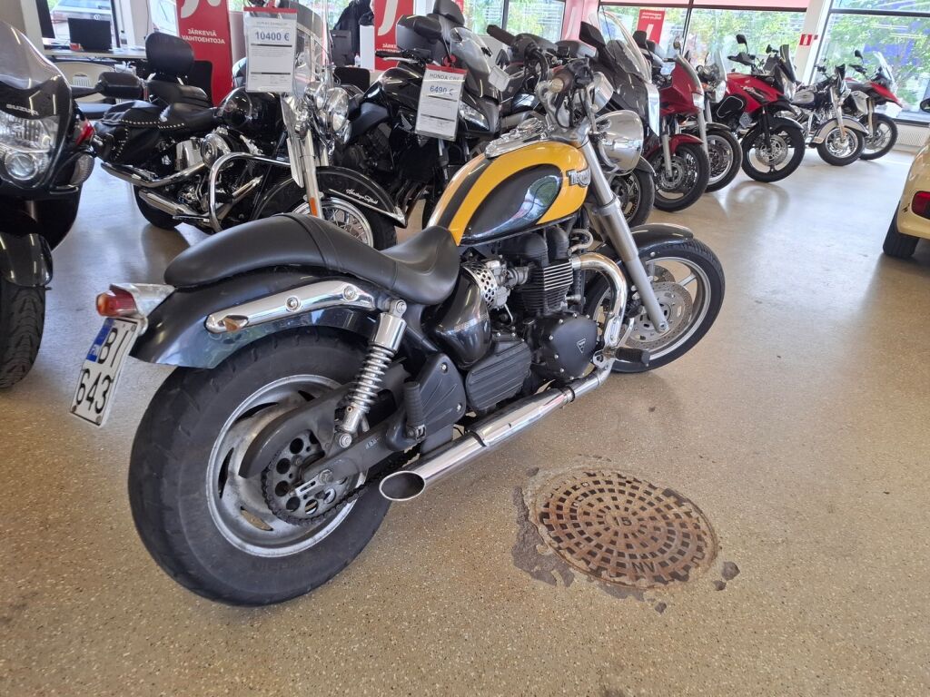 Triumph Speedmaster 2003 moniväri