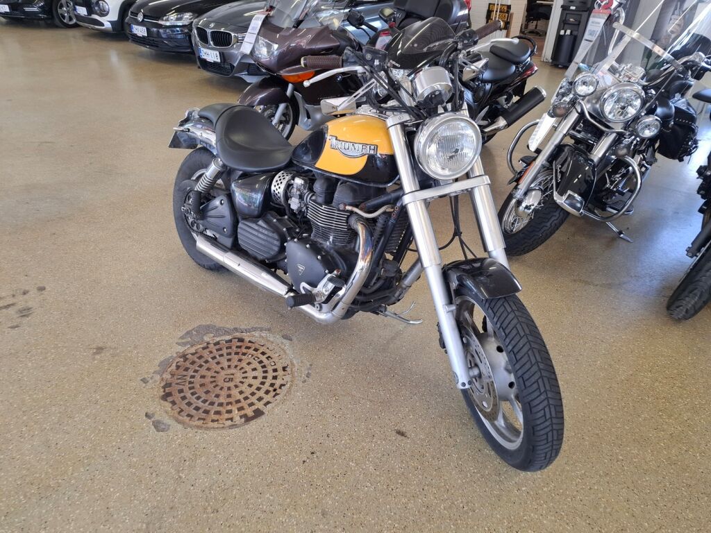 Triumph Speedmaster 2003 moniväri