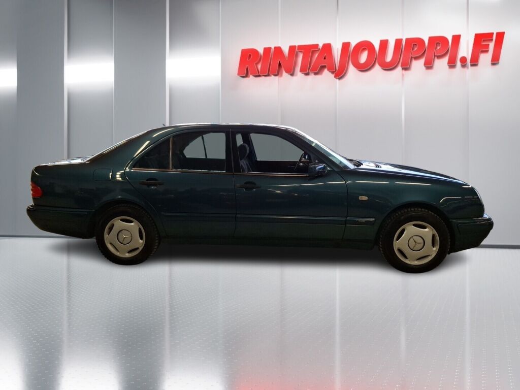 Mercedes-Benz E 1999 Vihreä