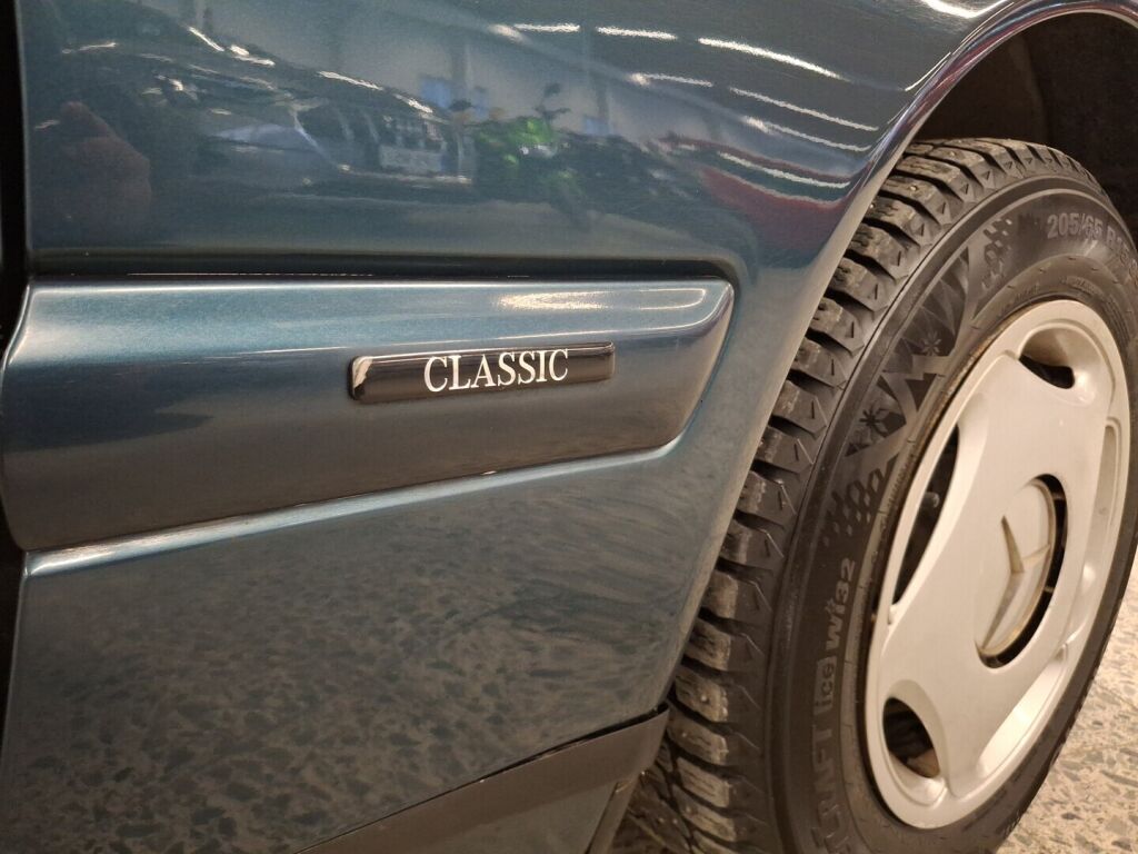 Mercedes-Benz E 1999 Vihreä