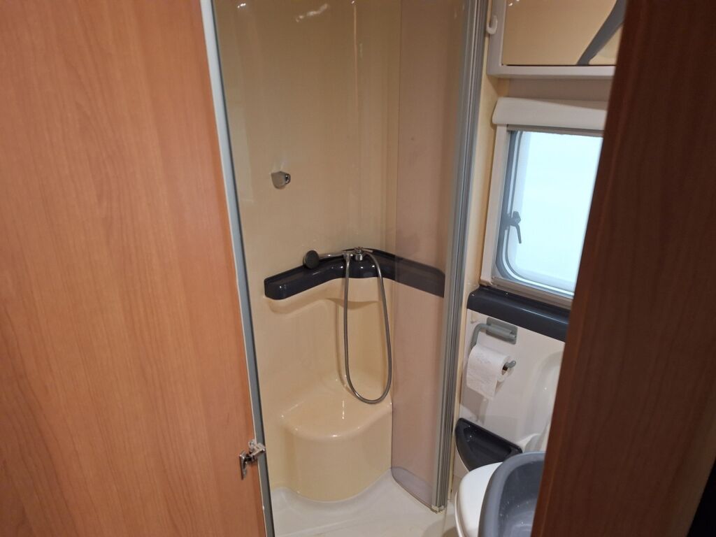 Knaus SUN TI 650 SILVER LINE 2006 Harmaa