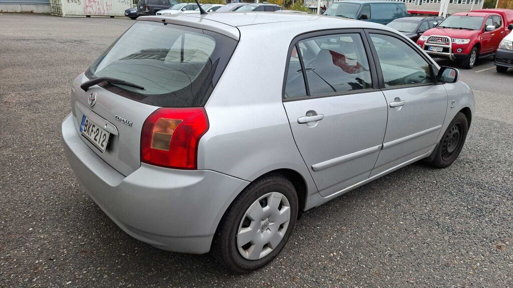 Toyota Corolla 2004 Hopea