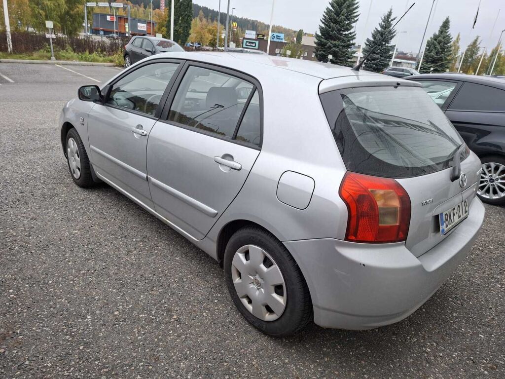 Toyota Corolla 2004 Hopea