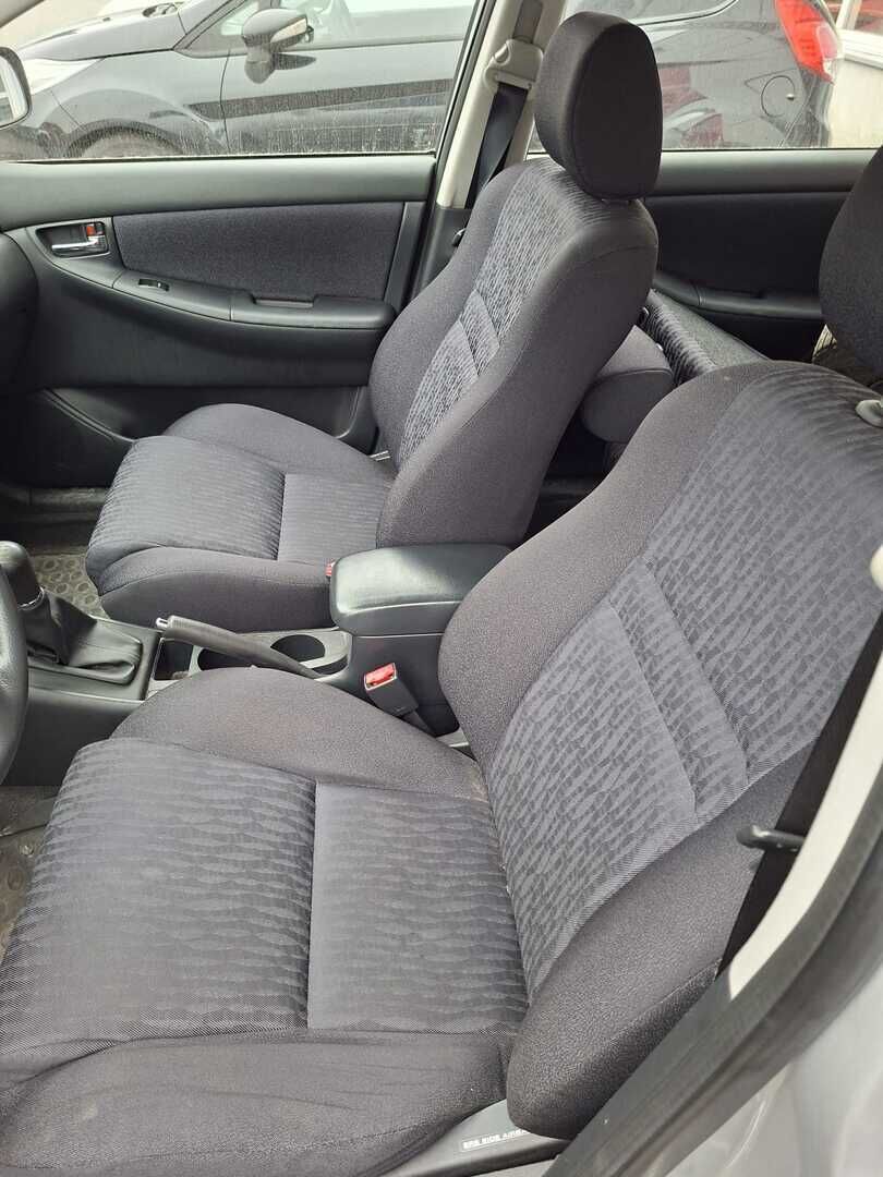 Toyota Corolla 2004 Hopea