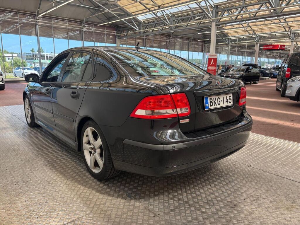 Saab 9-3 2005 Musta