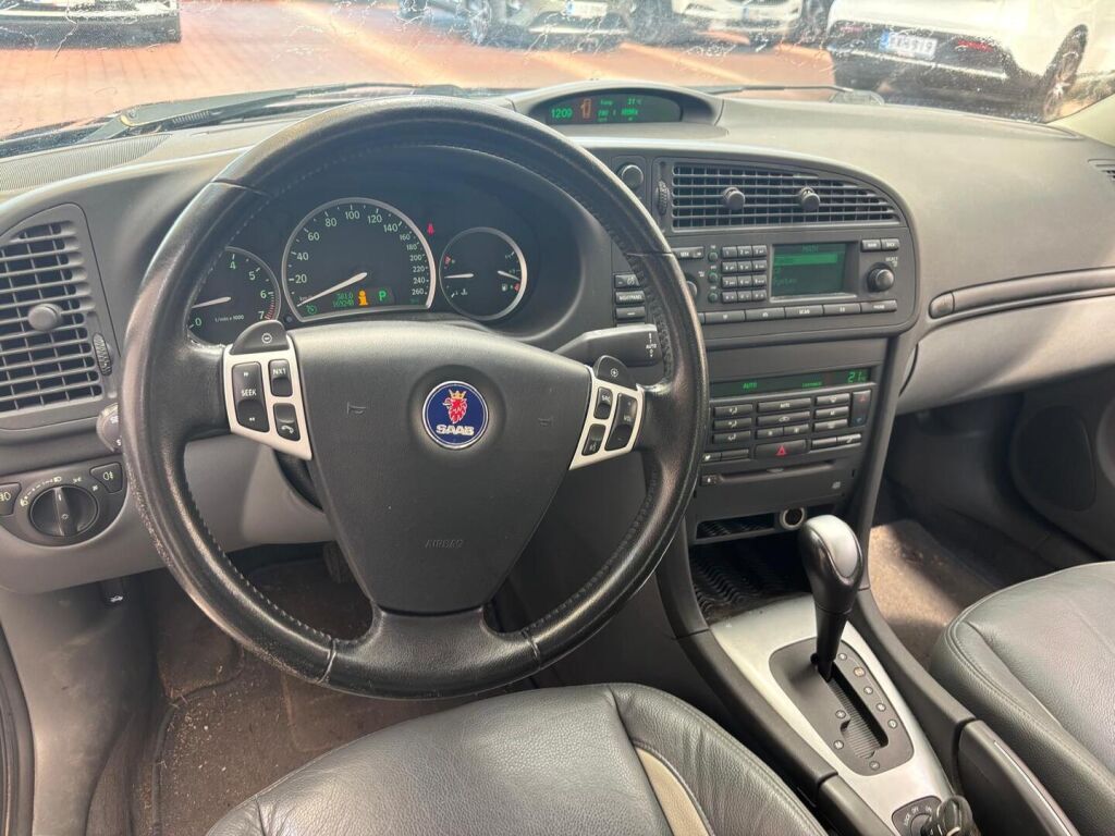 Saab 9-3 2005 Musta