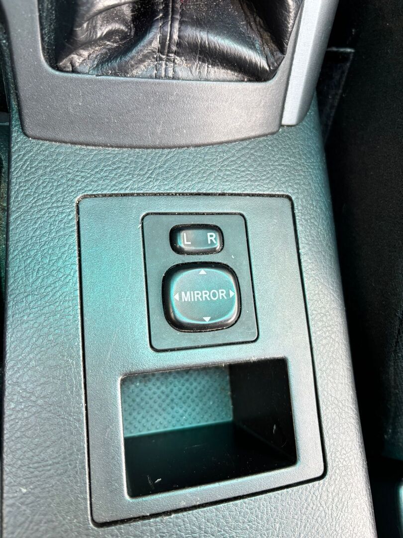 Toyota RAV4 2006 Musta