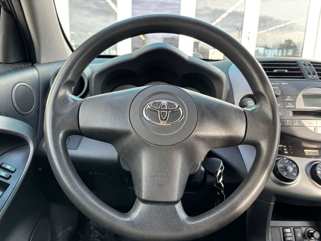 Toyota RAV4 2006 Musta