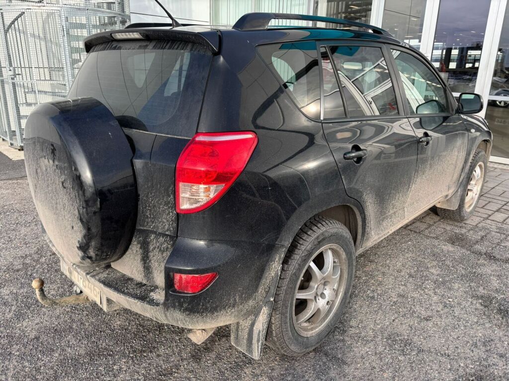 Toyota RAV4 2006 Musta