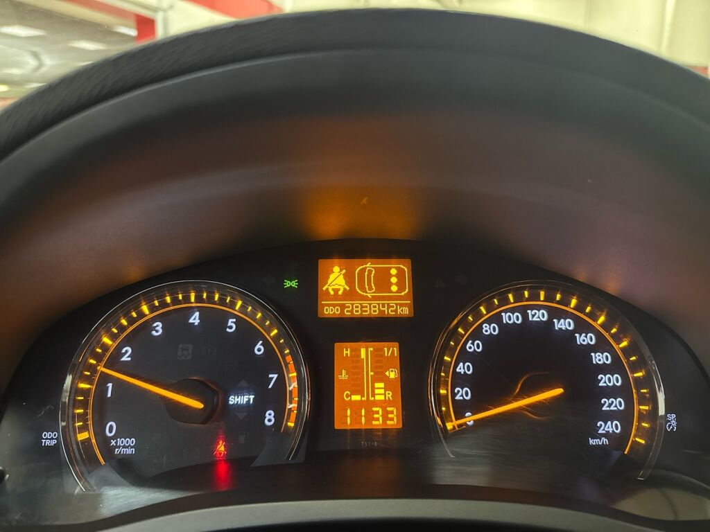 Toyota Avensis 2009 Hopea
