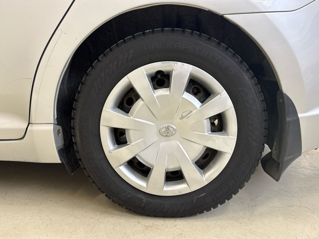 Toyota Avensis 2009 Hopea