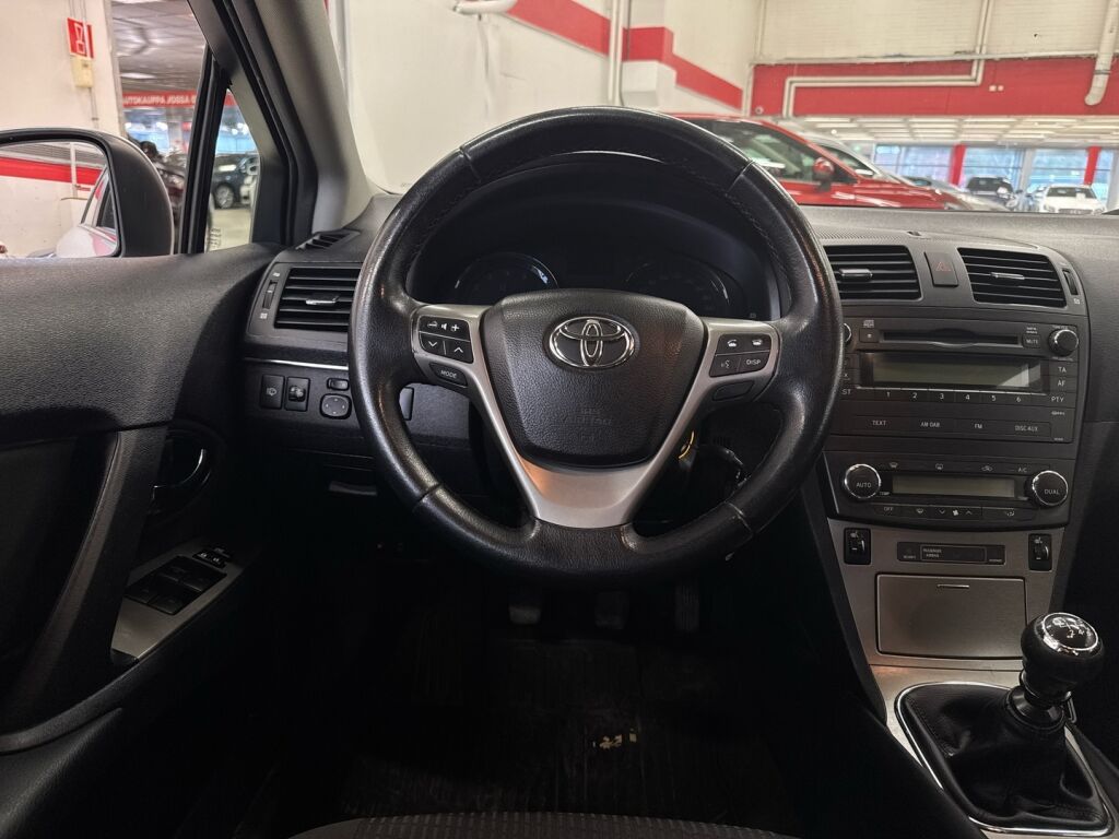 Toyota Avensis 2009 Hopea