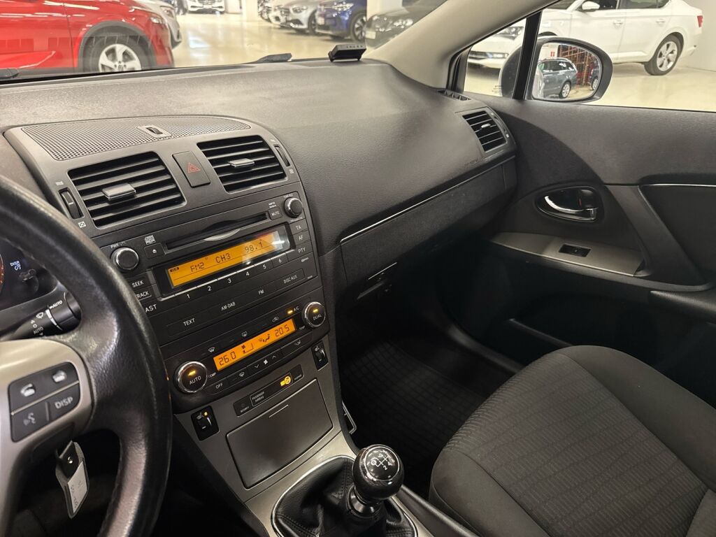 Toyota Avensis 2009 Hopea