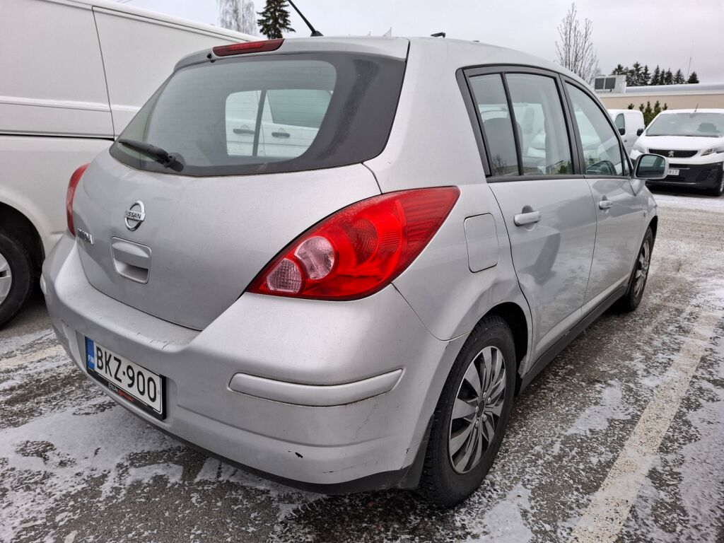Nissan Tiida 2009 Hopea