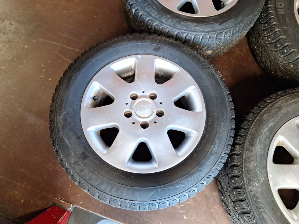 Volkswagen Transporter 2004 Punainen
