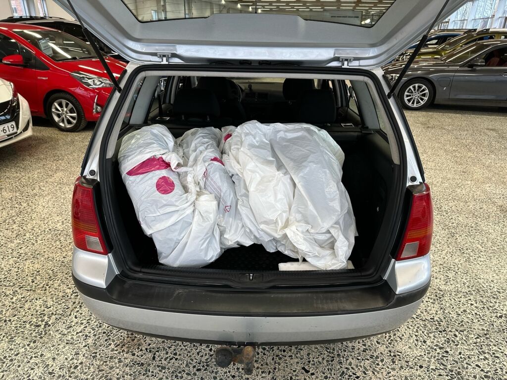 Volkswagen Golf Variant 2004 Harmaa