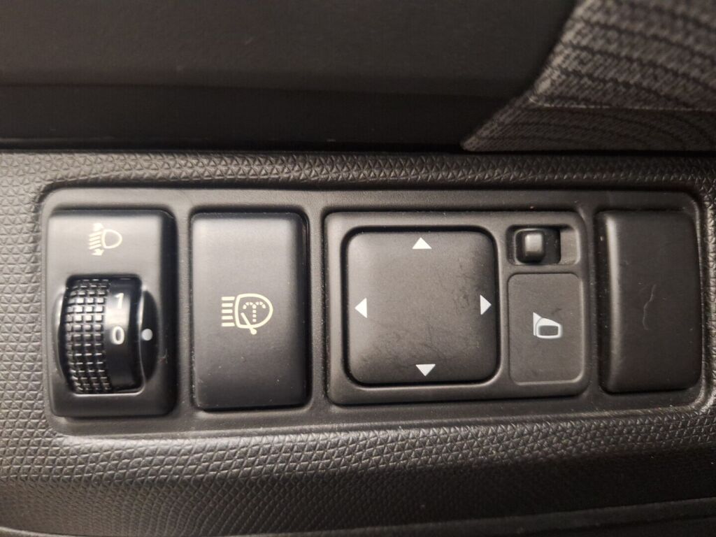 Nissan Micra 2004 Harmaa